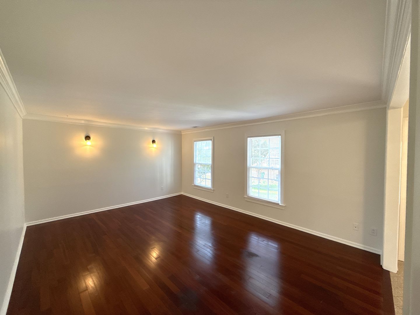 Beautiful home in the Shadow Lake Community! – photo 2