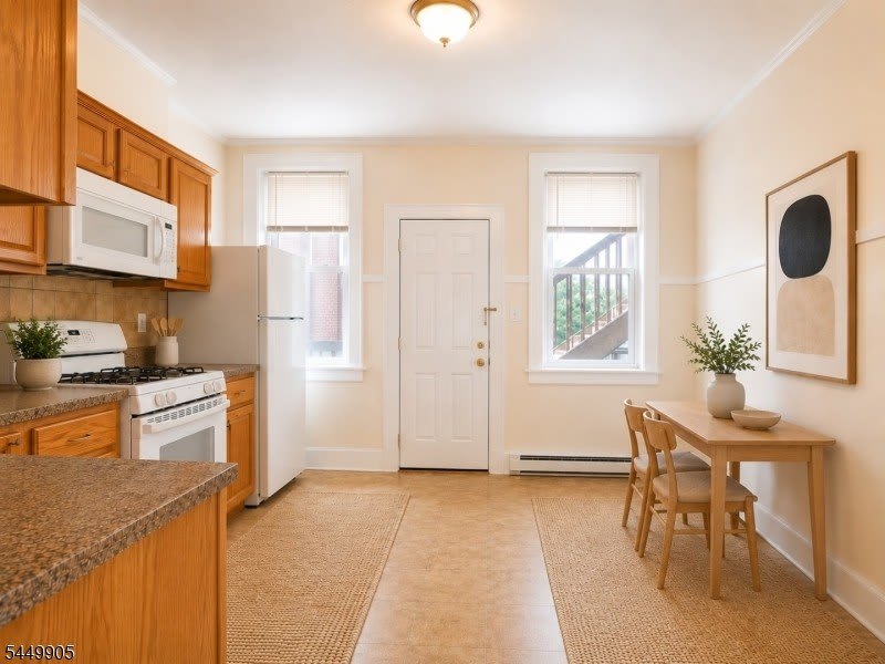 67 Bay St – photo 4