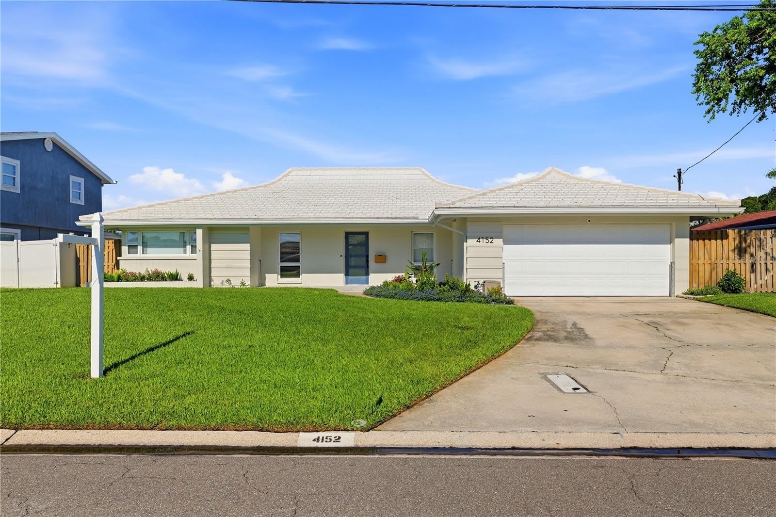 4152 13TH Lane NE – photo 3