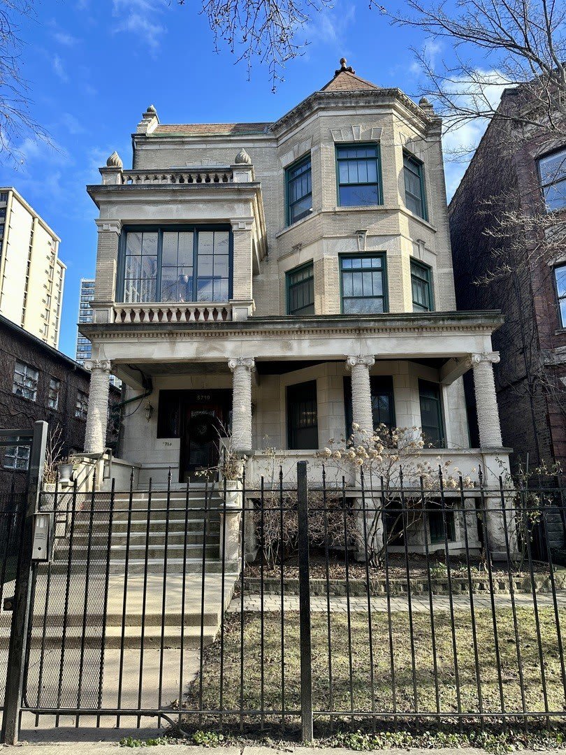 5719 N Kenmore Avenue – photo 1