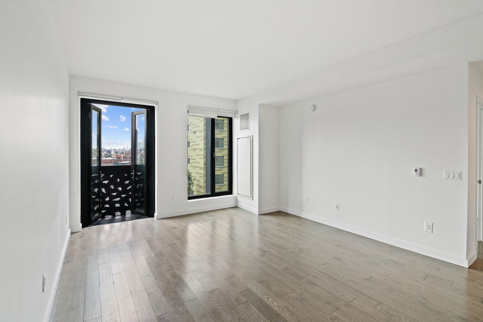 1139 49th Ave Apt 815 – photo 3