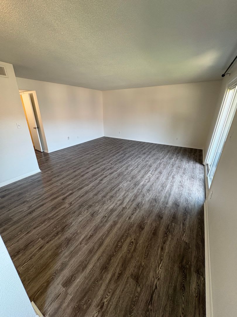 6224 Robinson St – photo 3