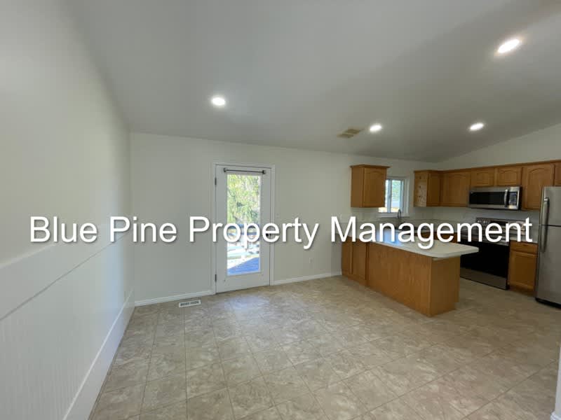 540 Flamingo Avenue – photo 4