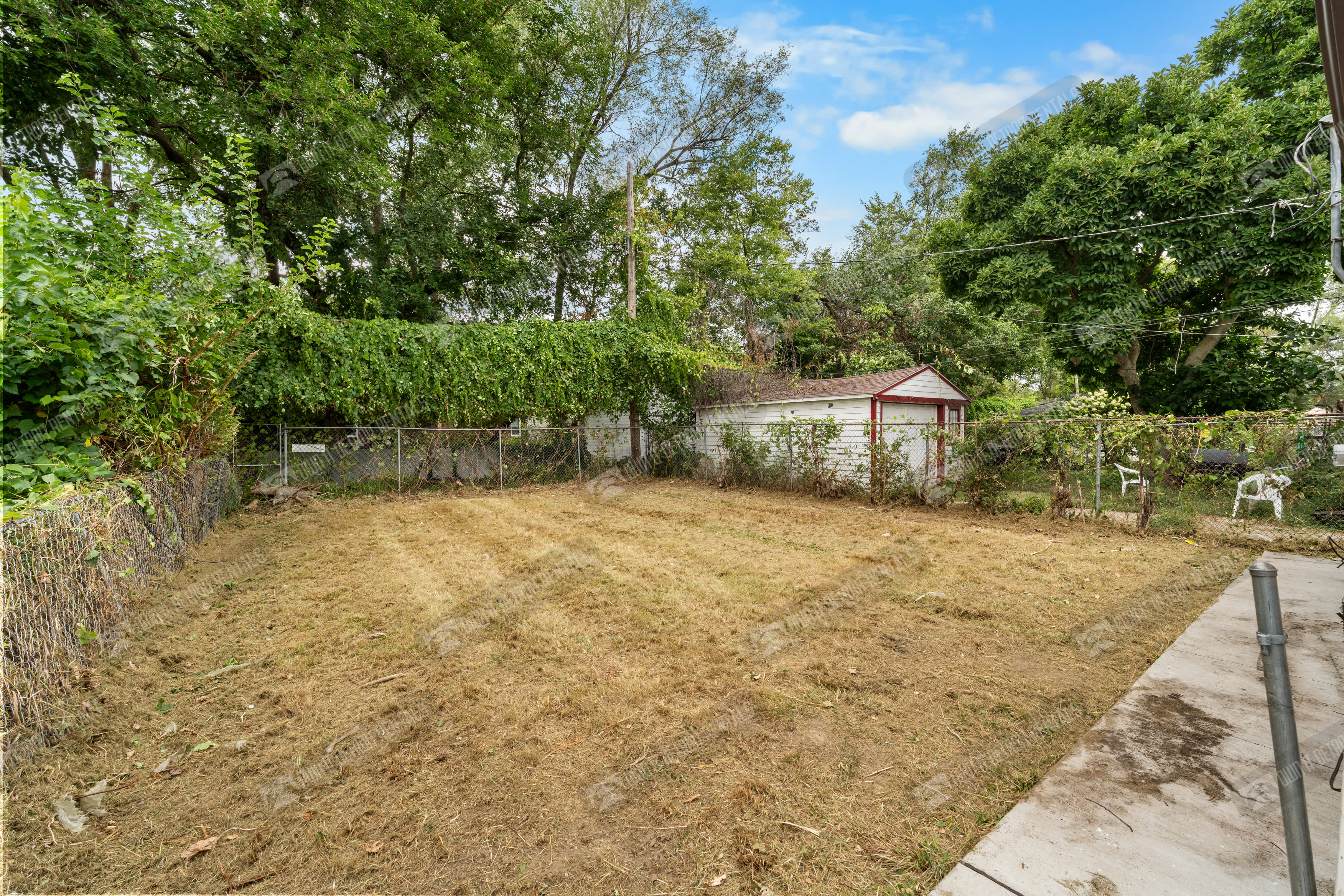 8249 Robson St – photo 4