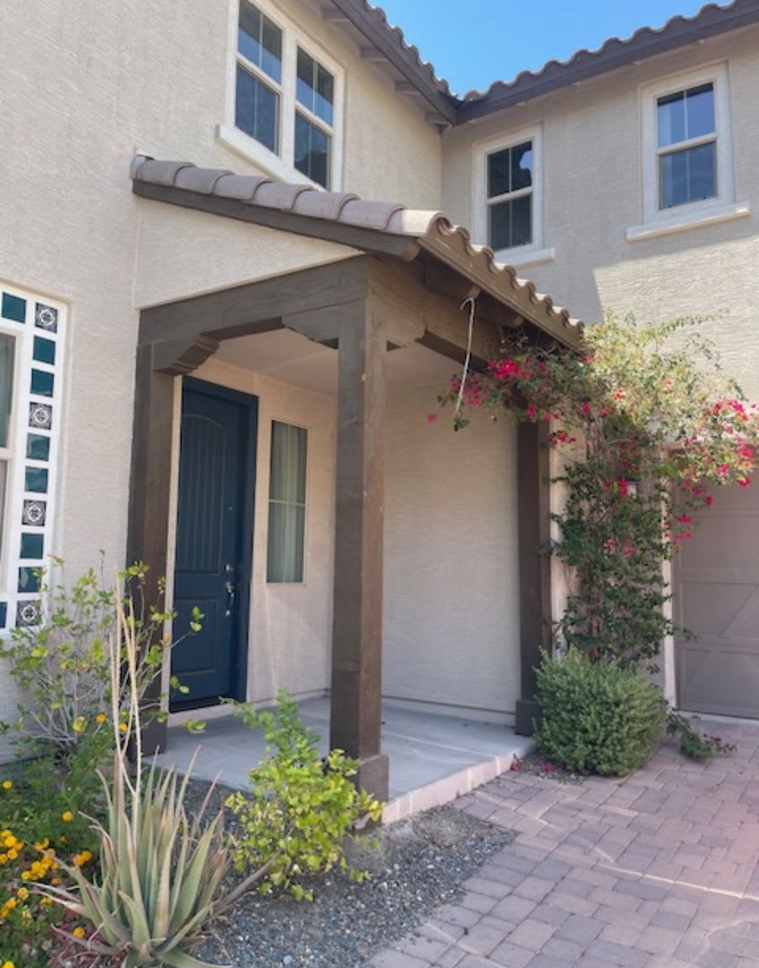 4 BEDROOM HOME IN GATED VILLAS AT TRELLIS IN PHOENIX – photo 1