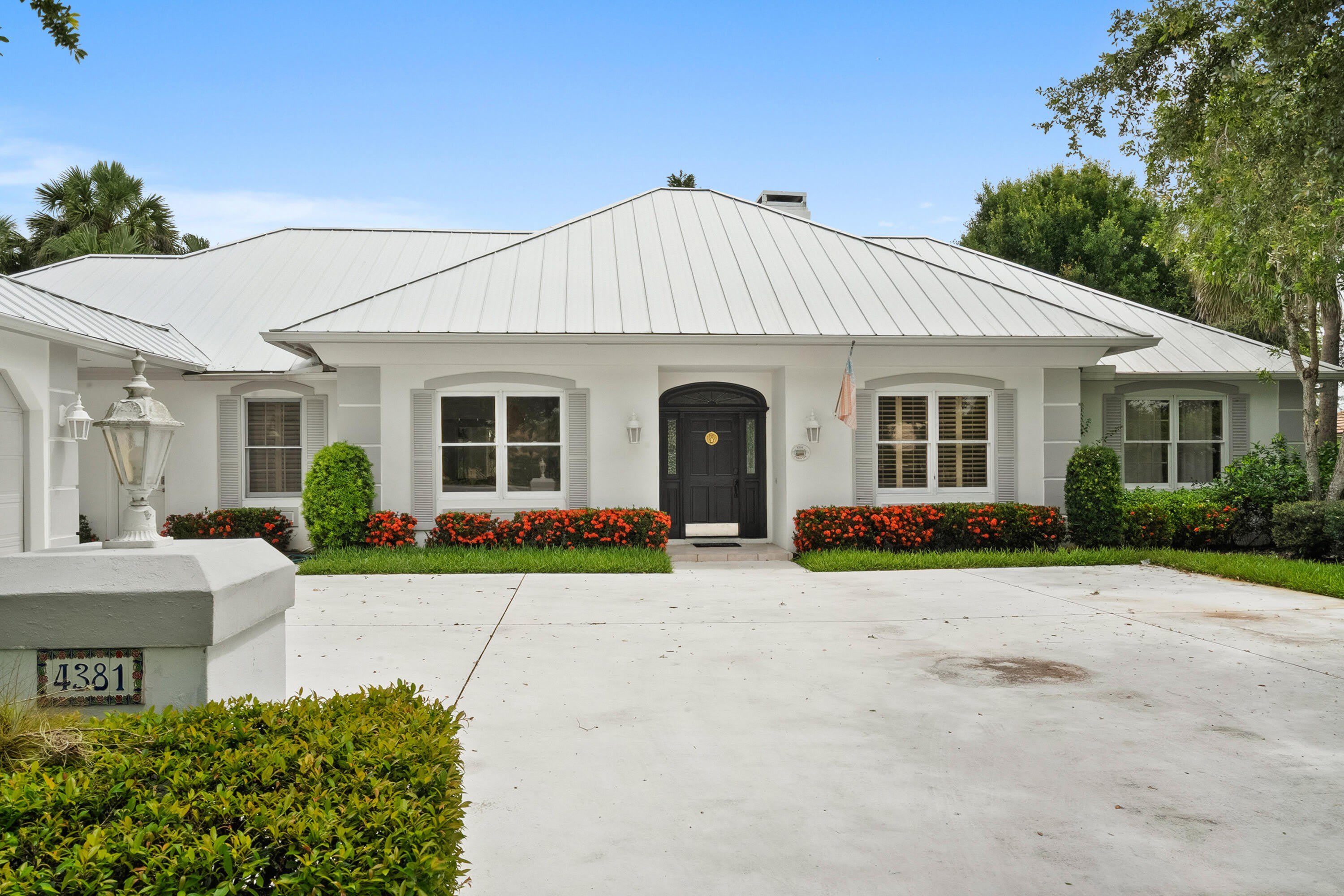 4381 SW Parkgate Boulevard – photo 3