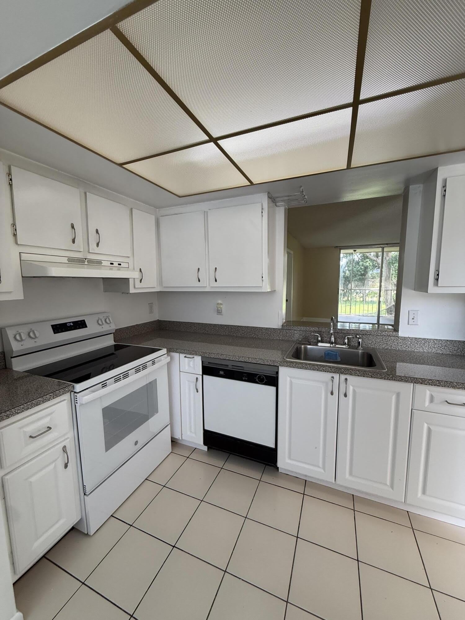 7895 Margate Boulevard – photo 3