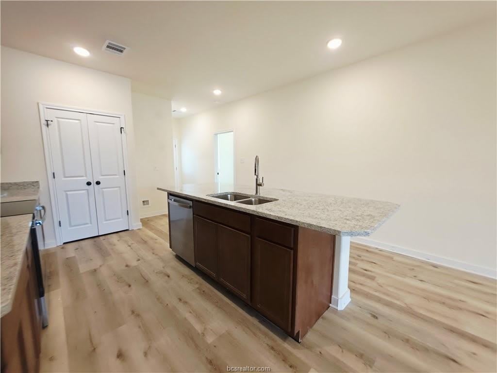 142 E Martin Luther King Drive – photo 5