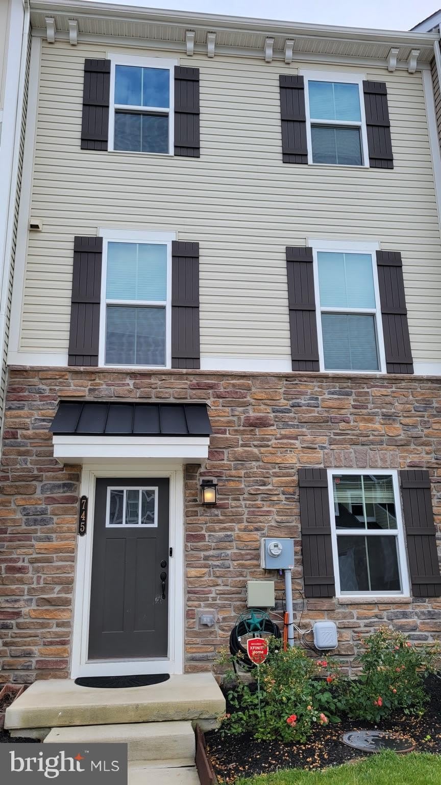 745 QUARRY POINT Road – photo 2