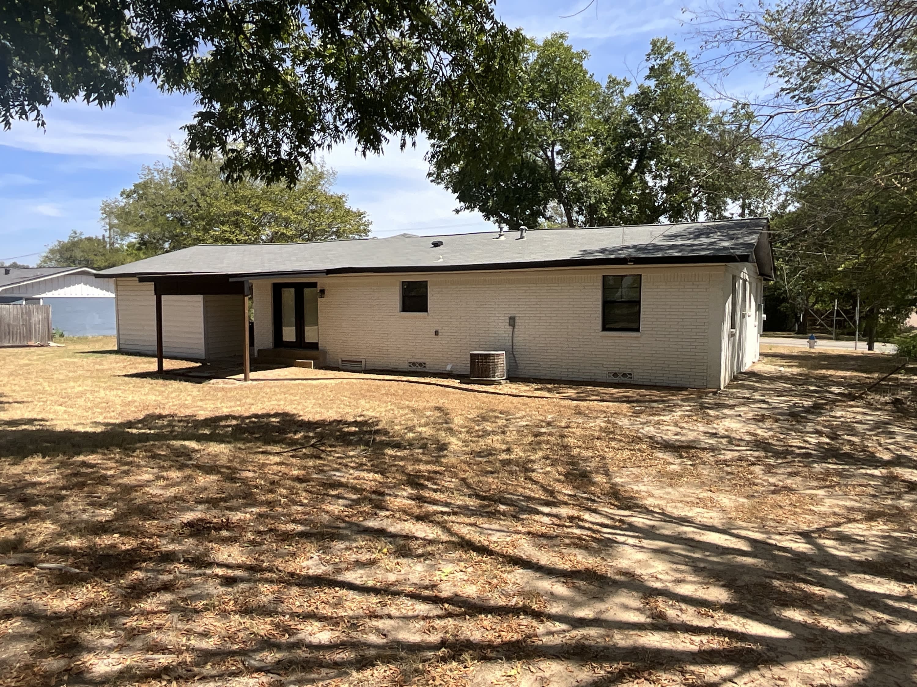 261 Bois D Arc Street – photo 5