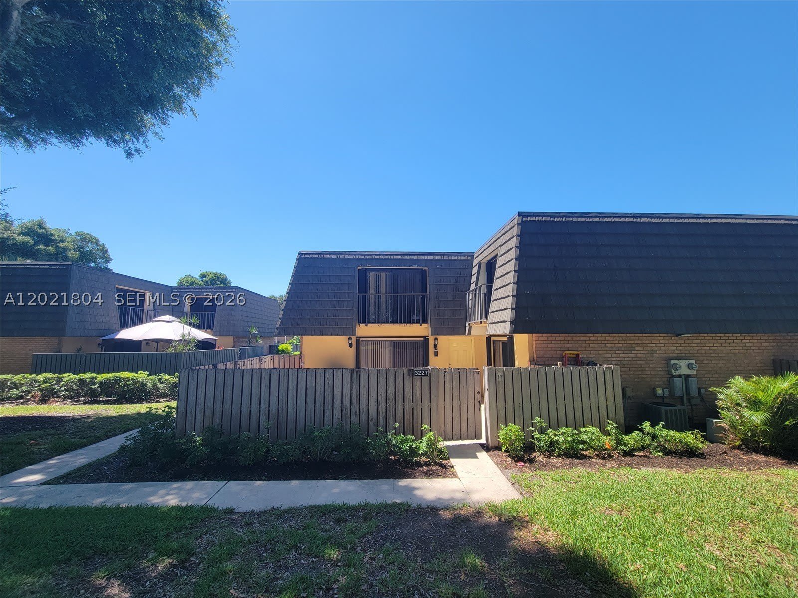 3227 32nd Way – photo 4