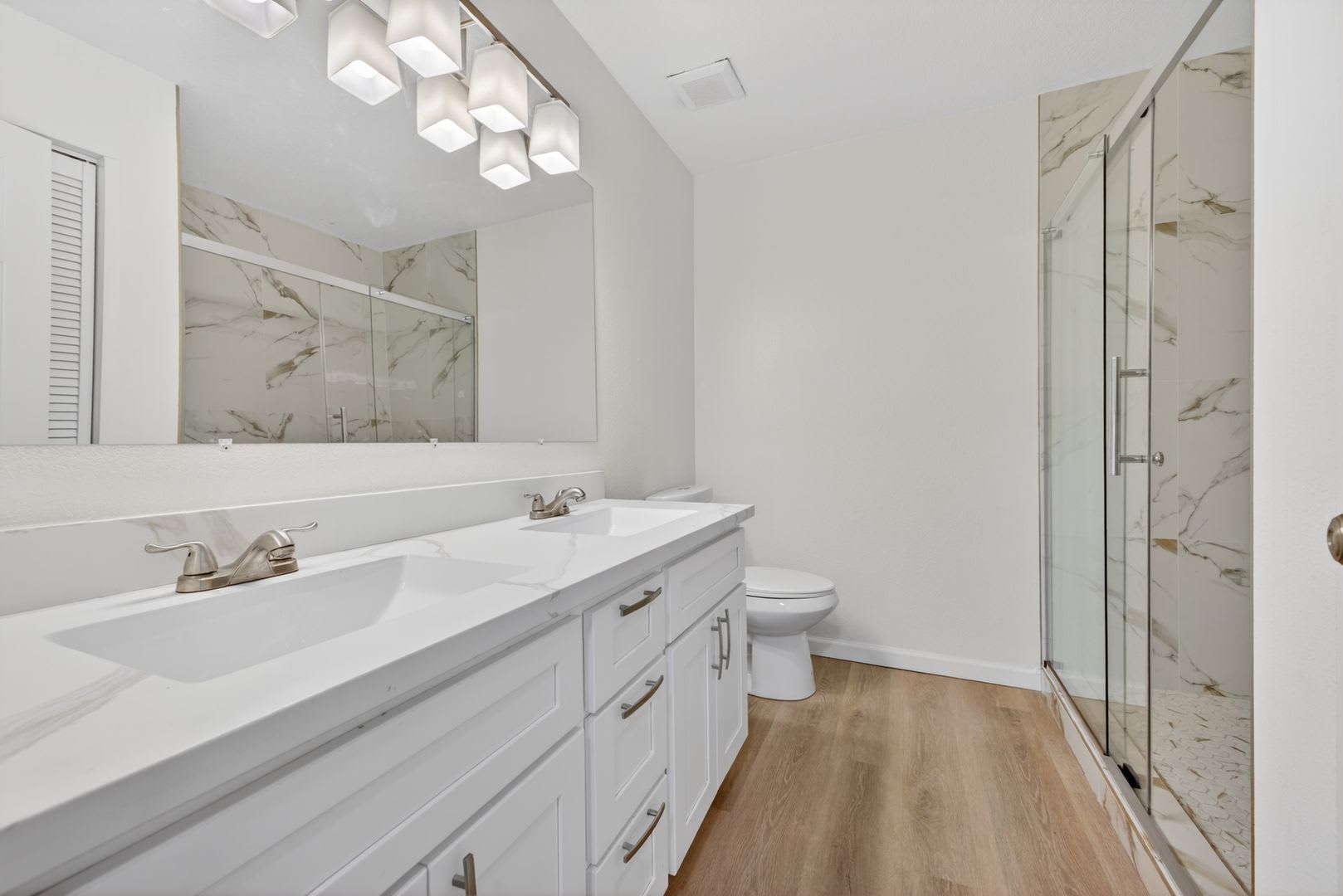 Move In Special Completely Remodeled 2 Bedroom Townhome Everything Brand New – photo 2