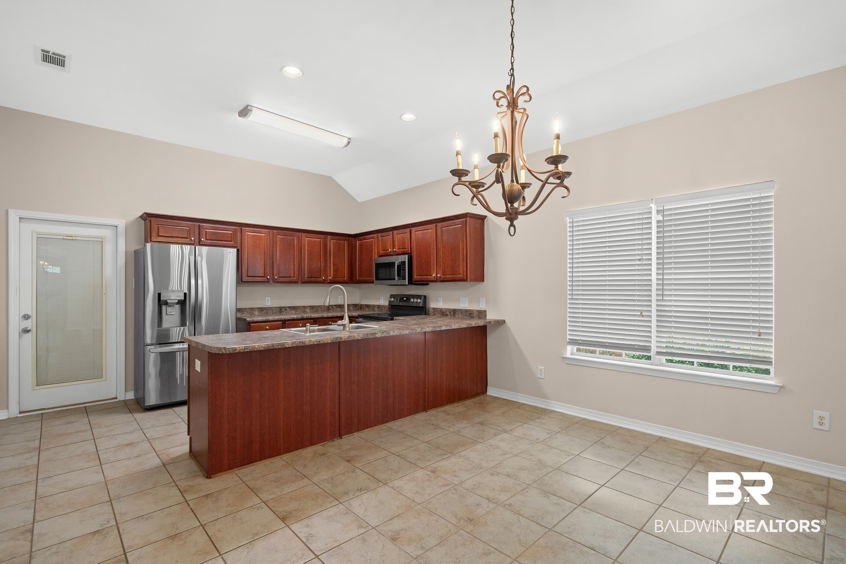 29920 Saint Simon St – photo 5