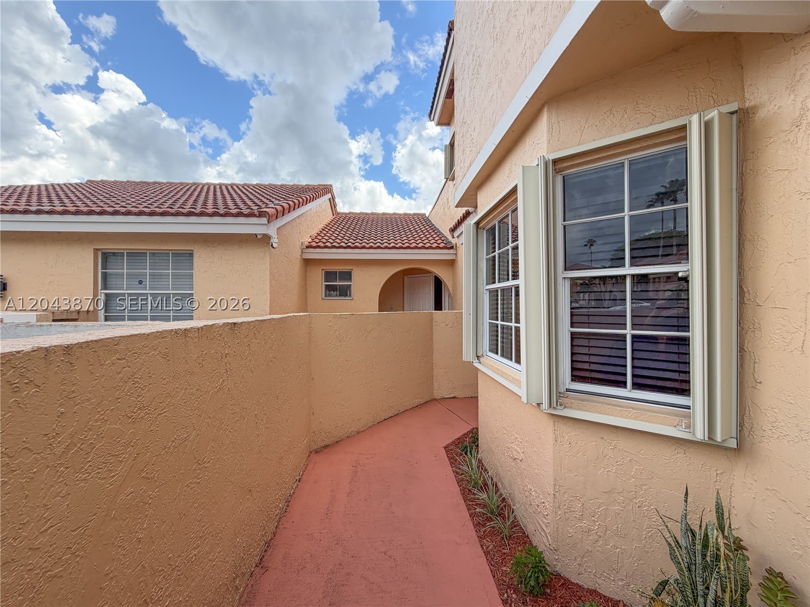 11415 Lakeview Dr – photo 3