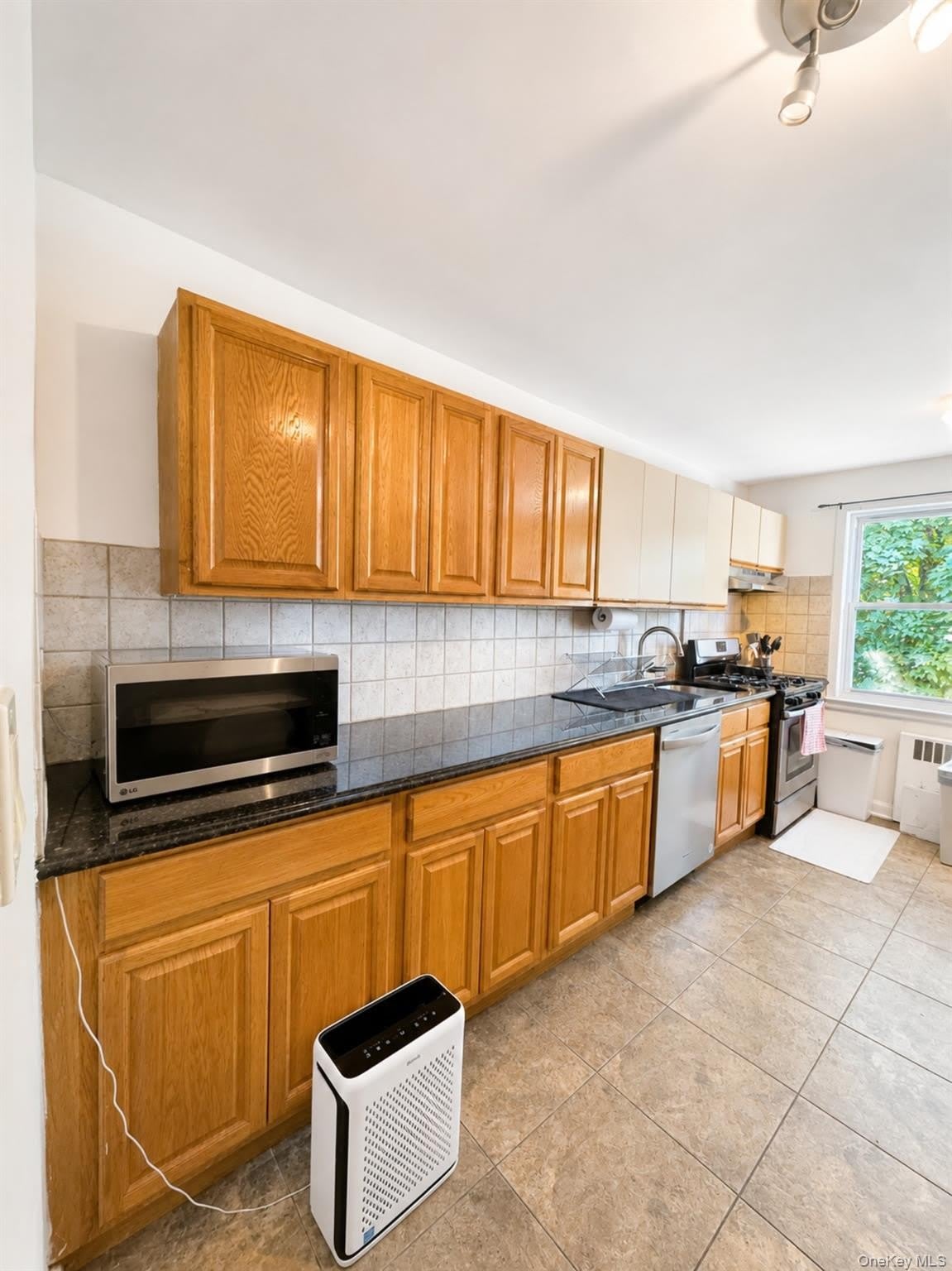 43 1/2 Carpenter Avenue – photo 5