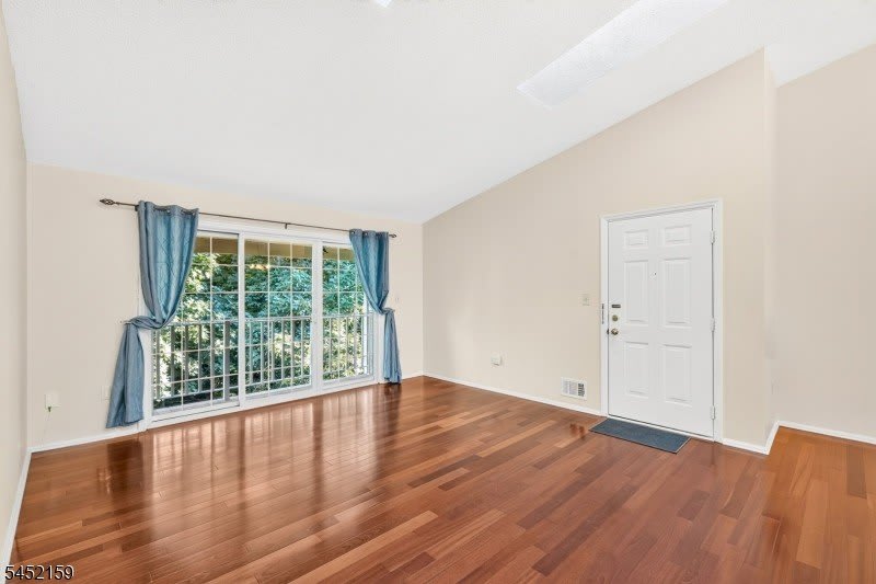 4006 Crawford Ct – photo 2