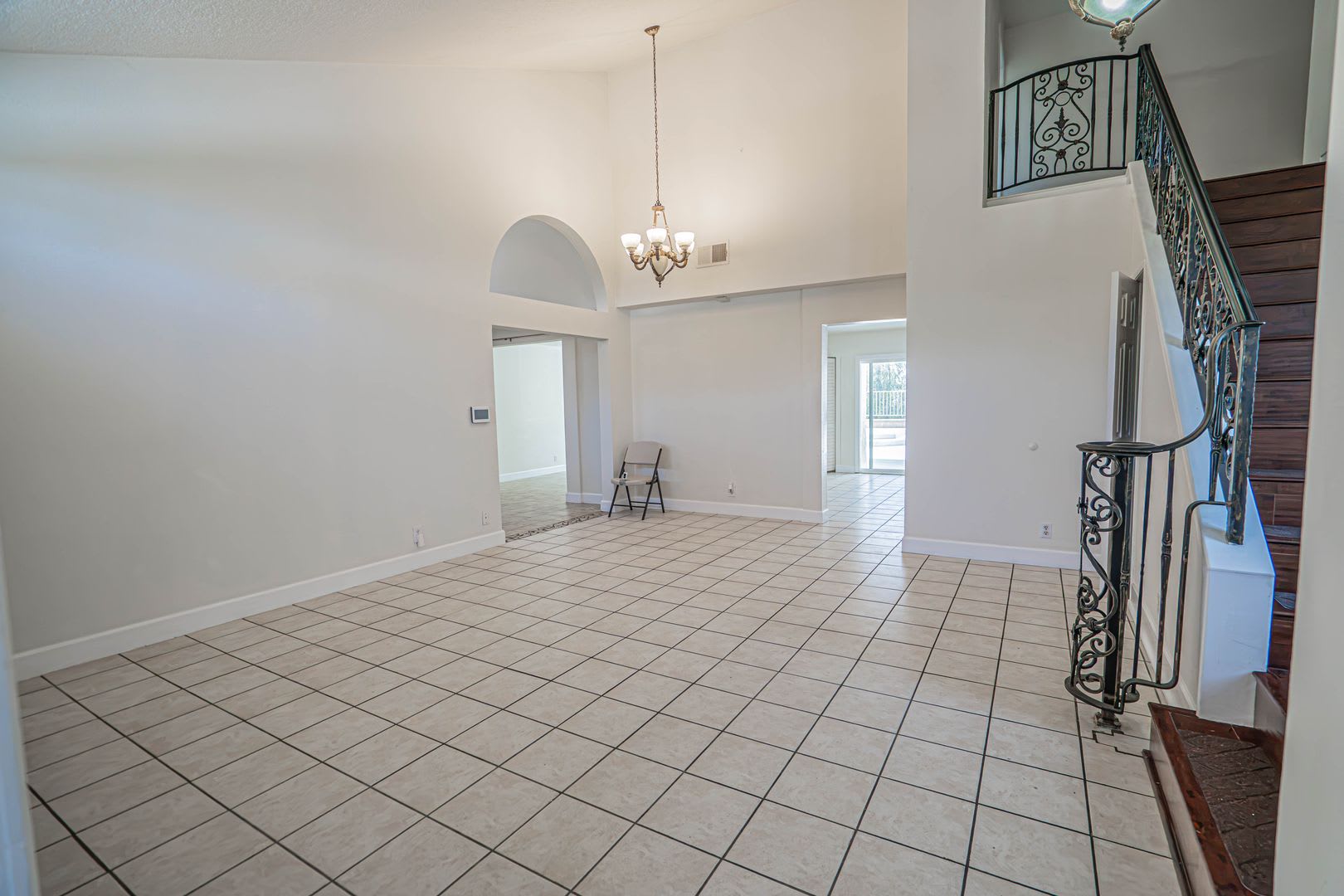 4 Bedroom Rental Home in Santa Clarita. – photo 3