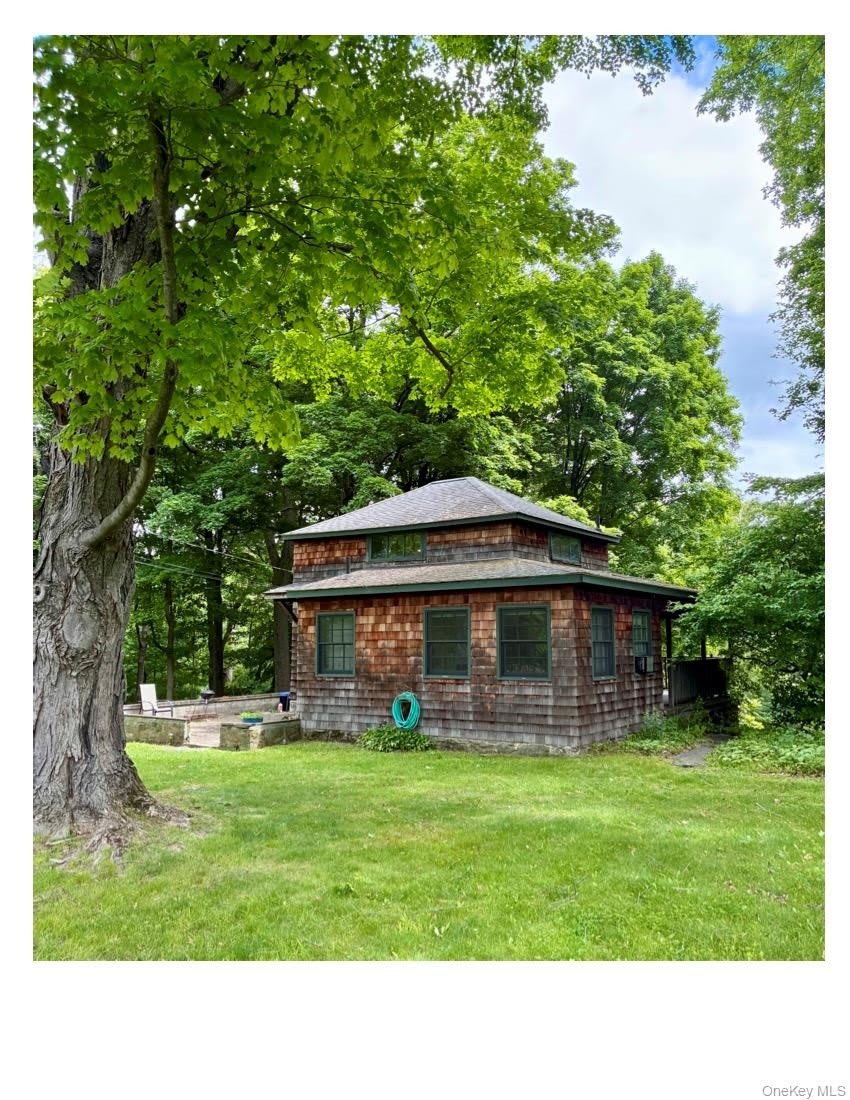 186 Taylor Road – photo 2