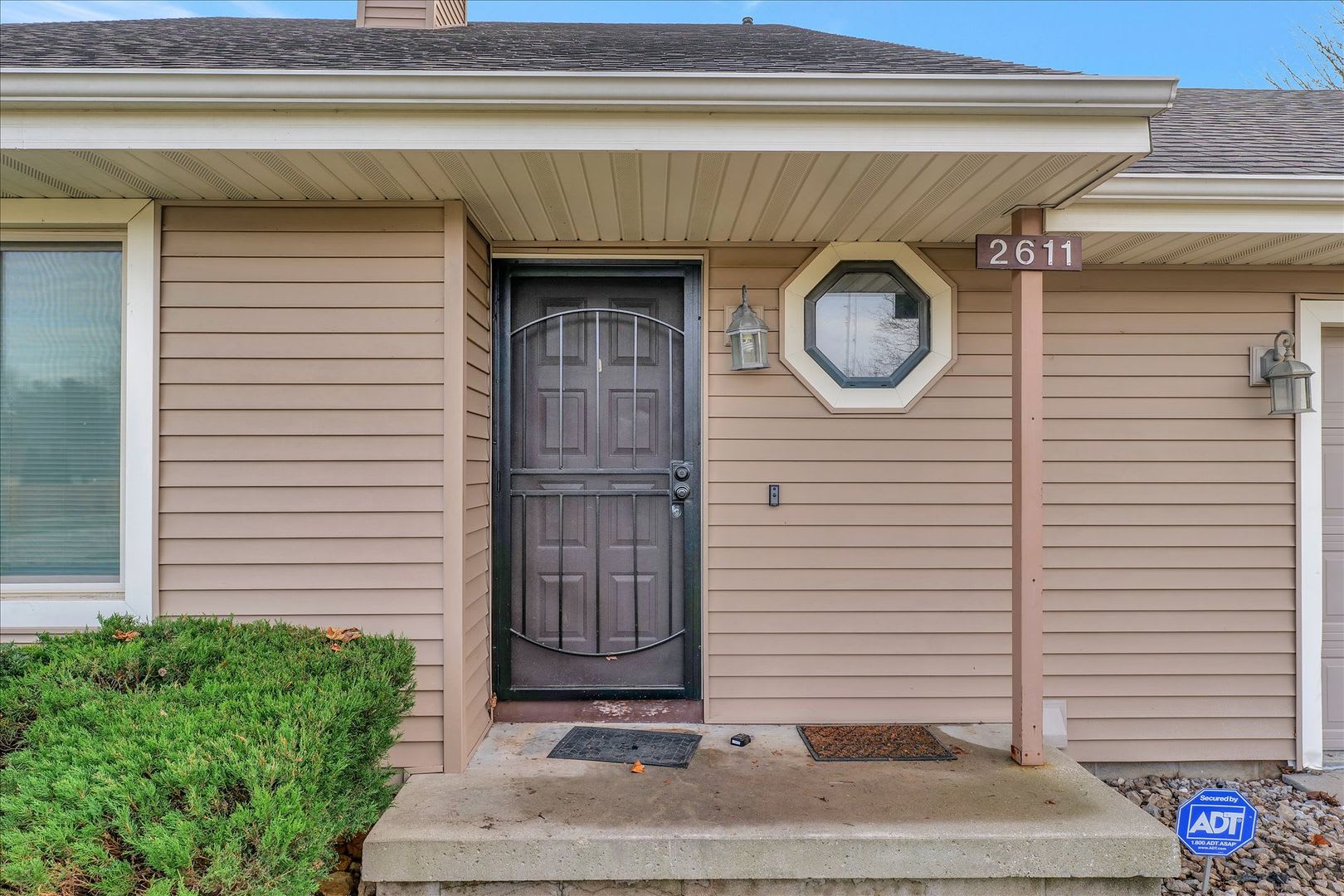 4 bedroom, 2 bath home – photo 3