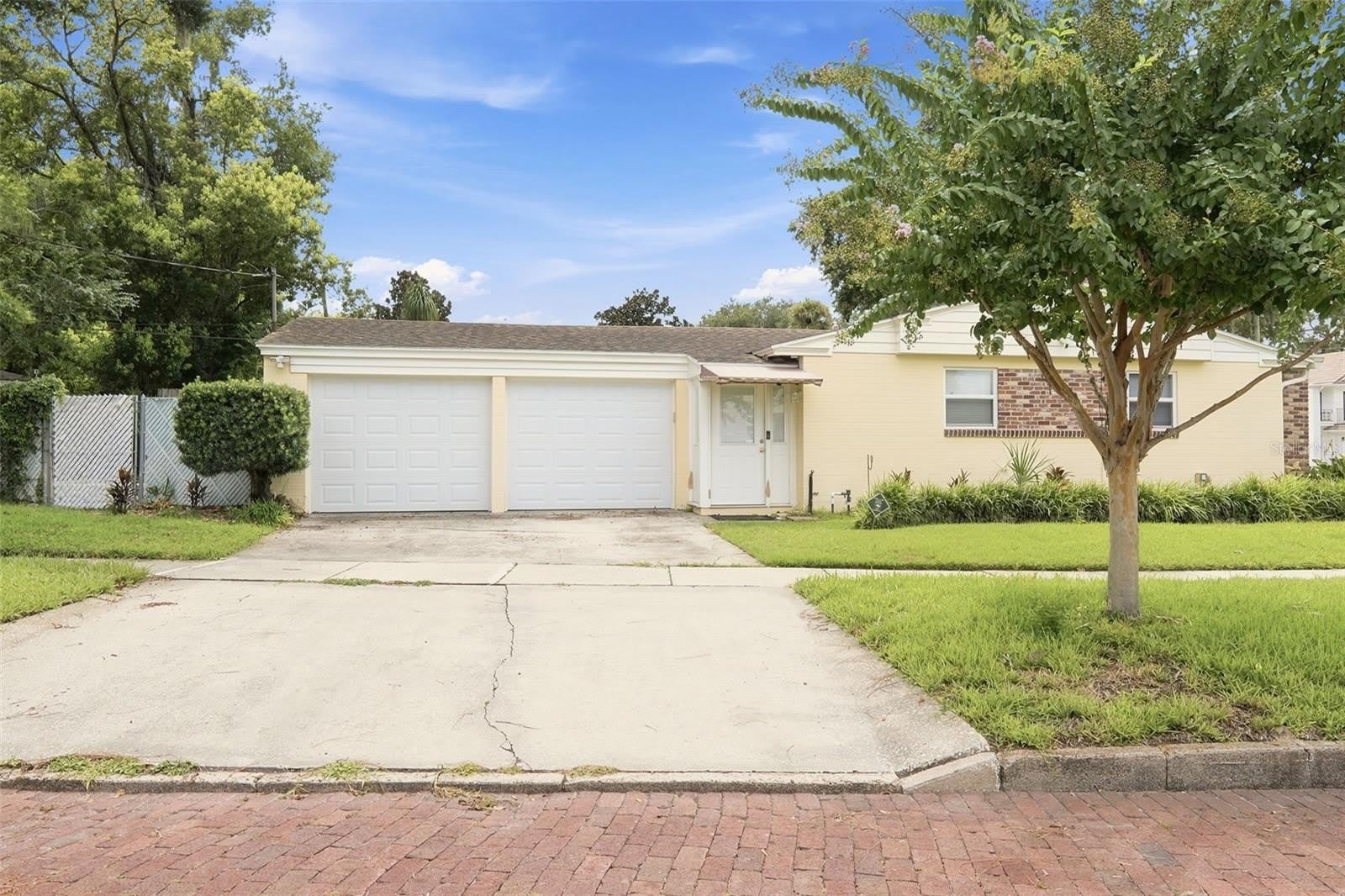 1228 SPRING LAKE Drive – photo 3
