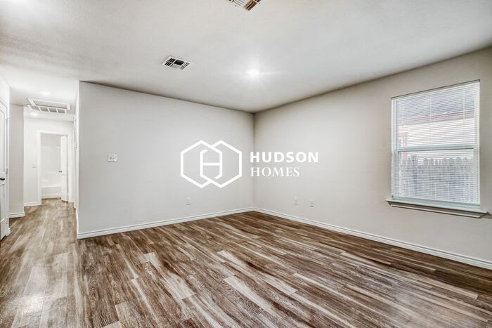 925 Grape Street – photo 4