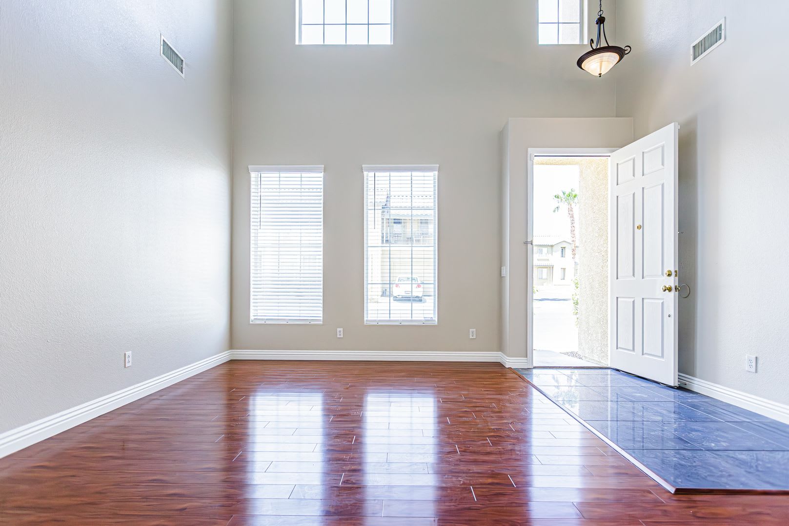 2 Master Suites in a gated community – photo 5