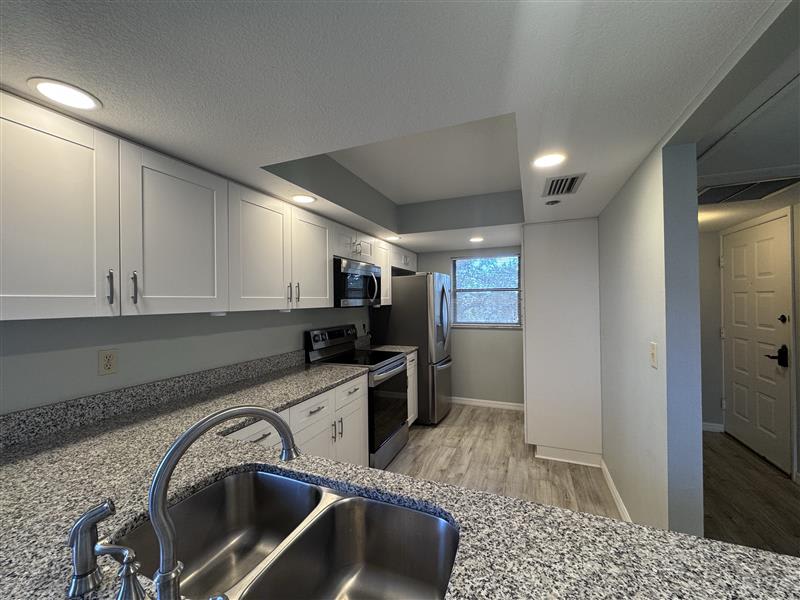 104 Capri Isles Blvd – photo 5