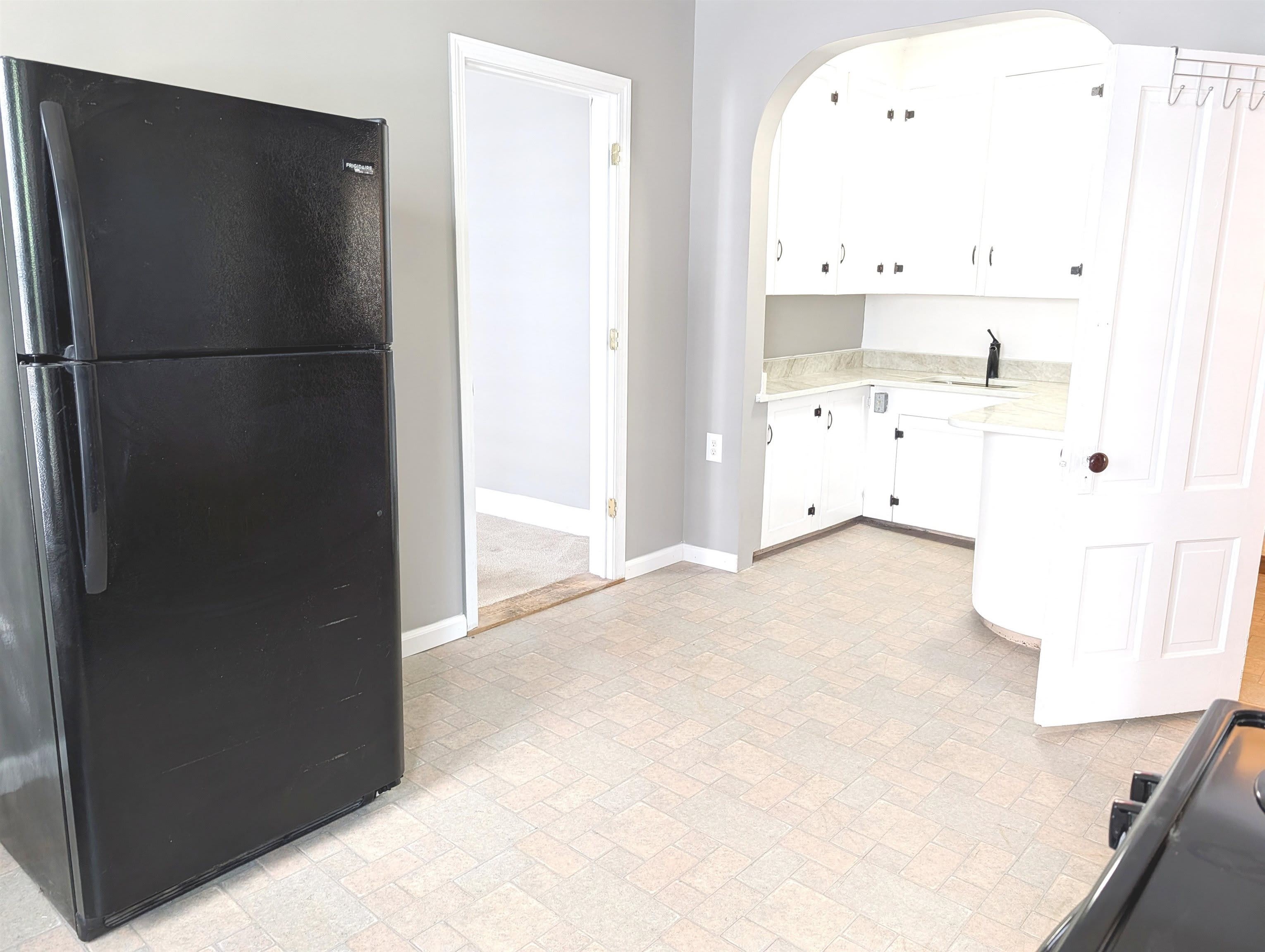 685 Massabesic Street – photo 1