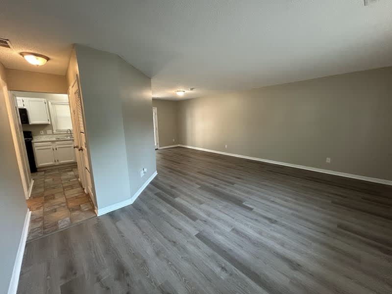347 Oakland Road – photo 2