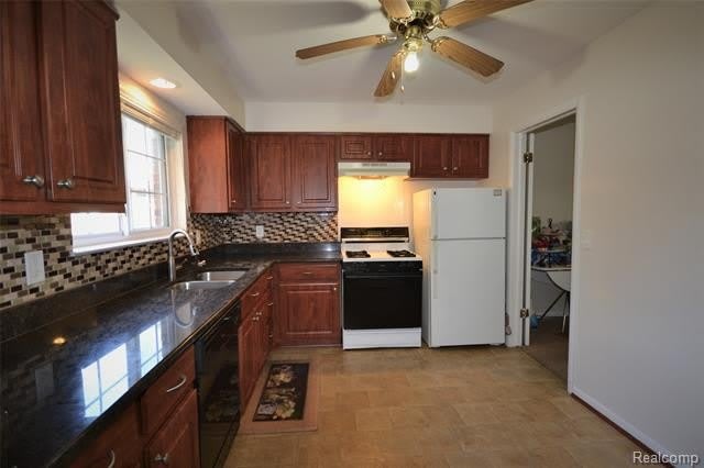 559 Fox Hills Drive N – photo 4
