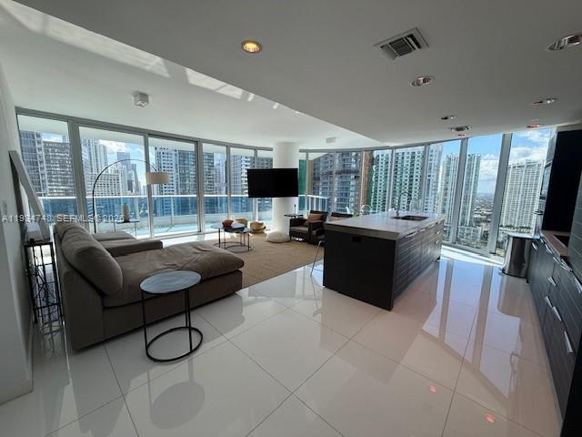 200 Biscayne Blvd Way – photo 3