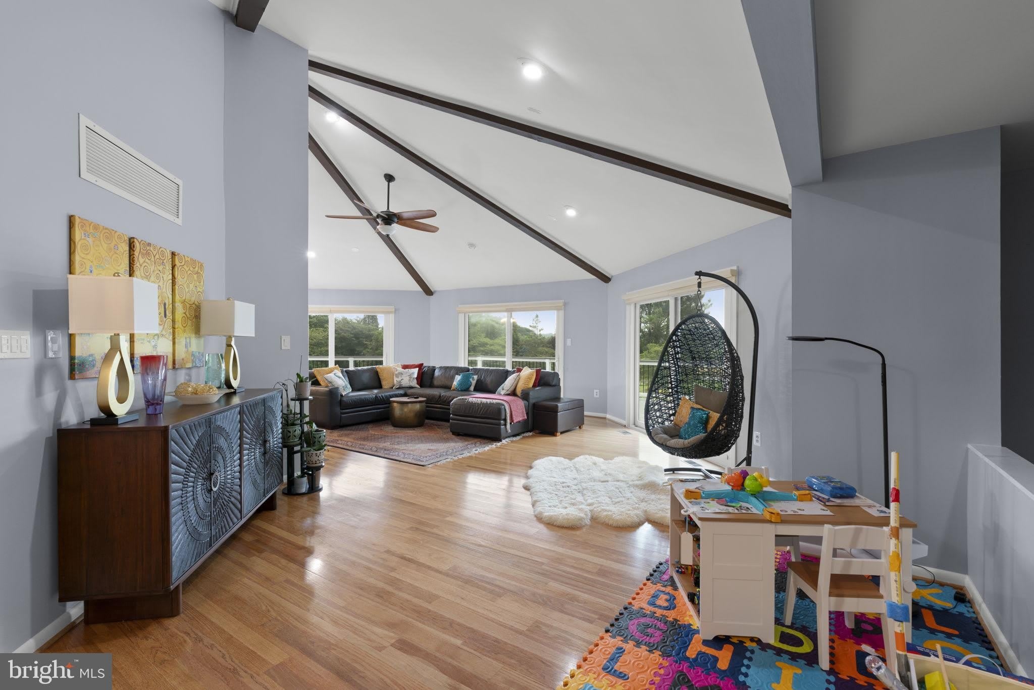 1920 Woodstock Road – photo 4
