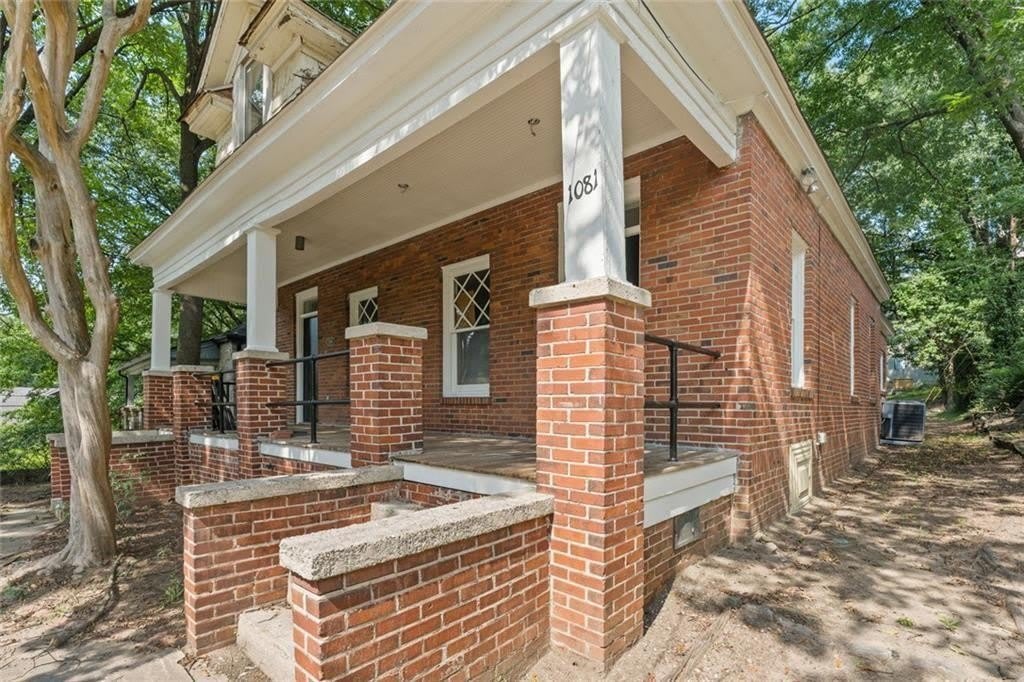 1081 McMillan Street NW – photo 5