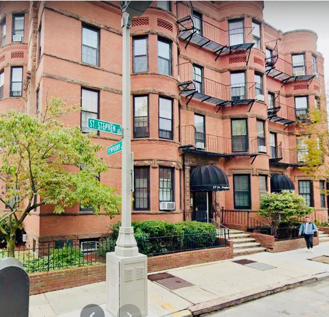 spacious 3 bed in the heart of fenway – photo 1