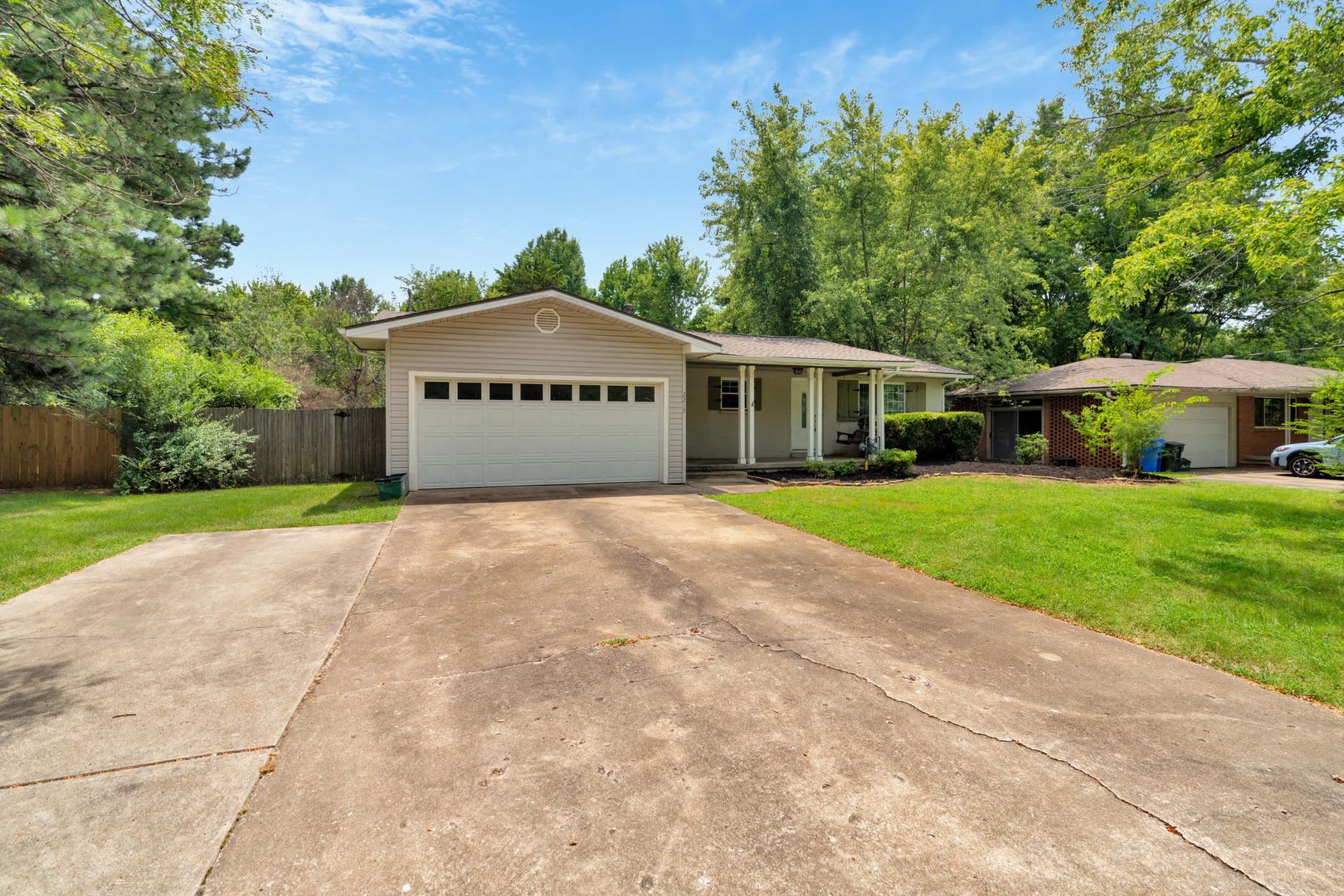 Cute 4 Bedroom 2 Bath home close to campus! – photo 1