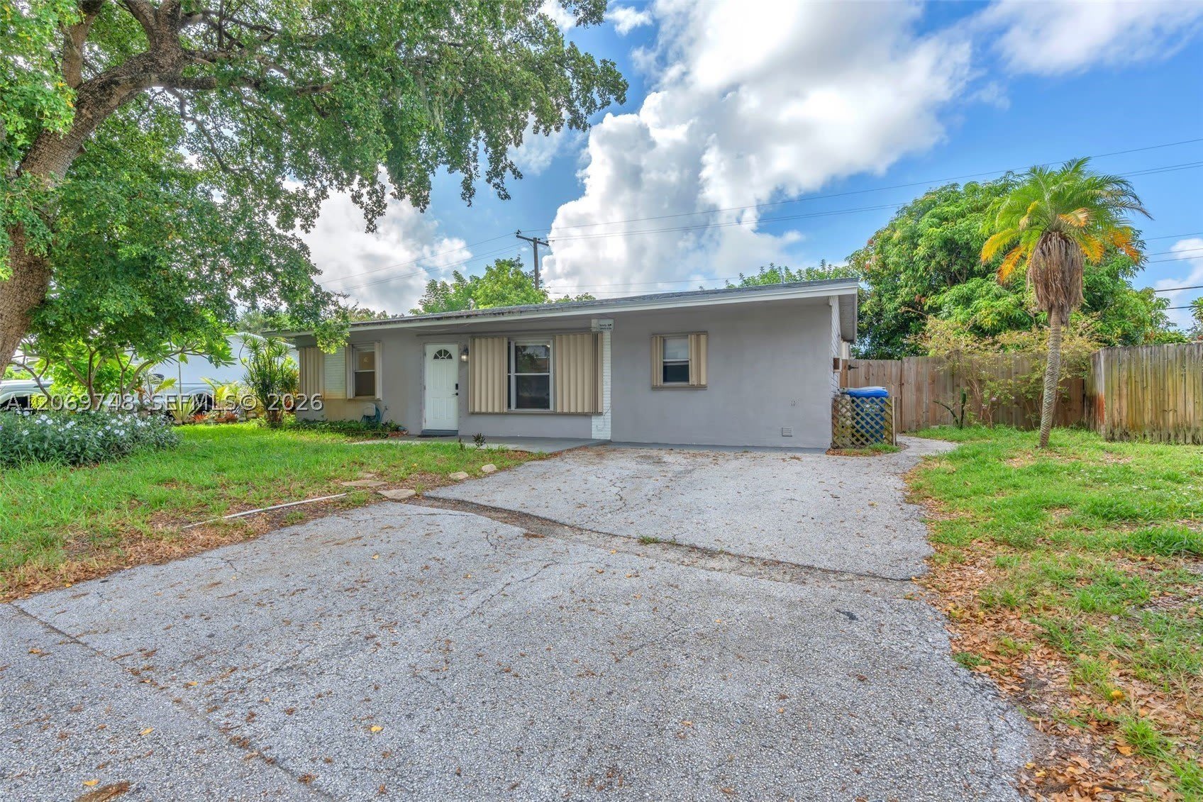 1640 NE 33rd St – photo 4