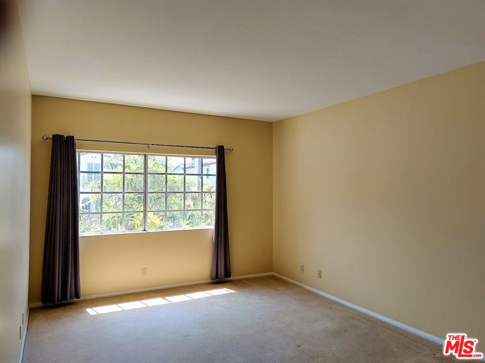 10475 Ashton Avenue – photo 4