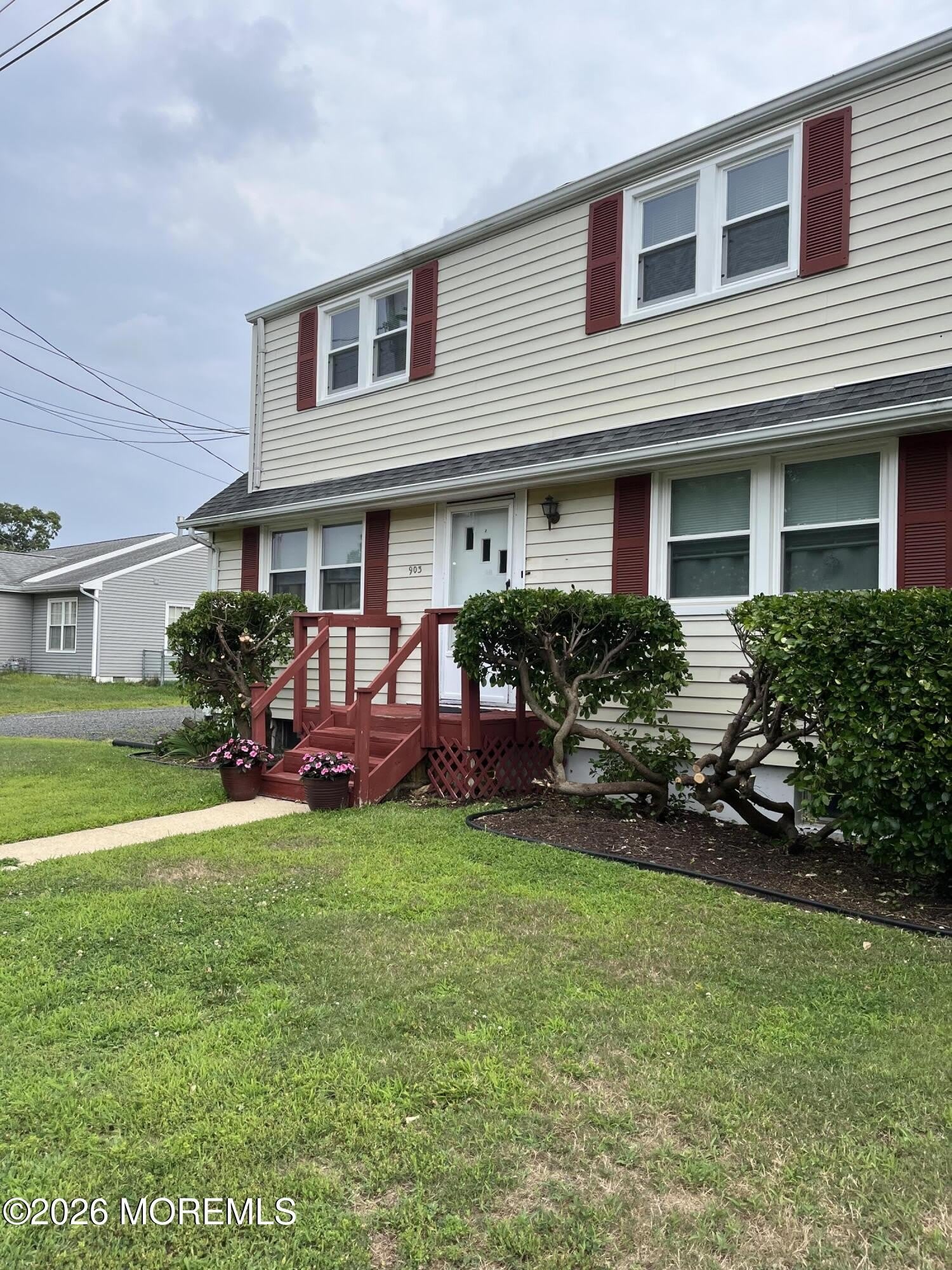 903 Catherine Street – photo 1