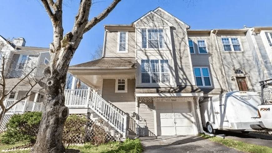 8308 Southern Oaks Court – photo 1