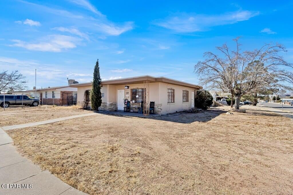 1309 ZUNI Place – photo 2