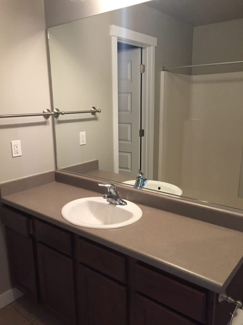 3 Bedroom Townhome in SOJO!! – photo 3