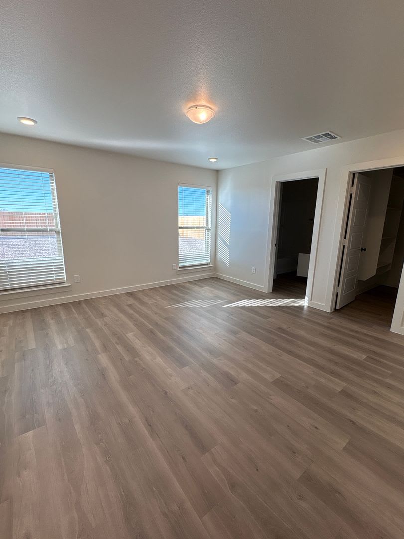 999 First Months Rent Brand New And Ready For You – photo 4