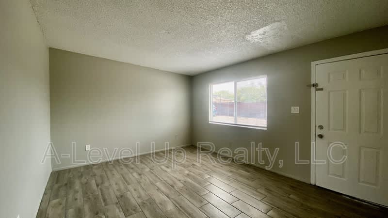5745 South Southland Boulevard 5 – photo 3
