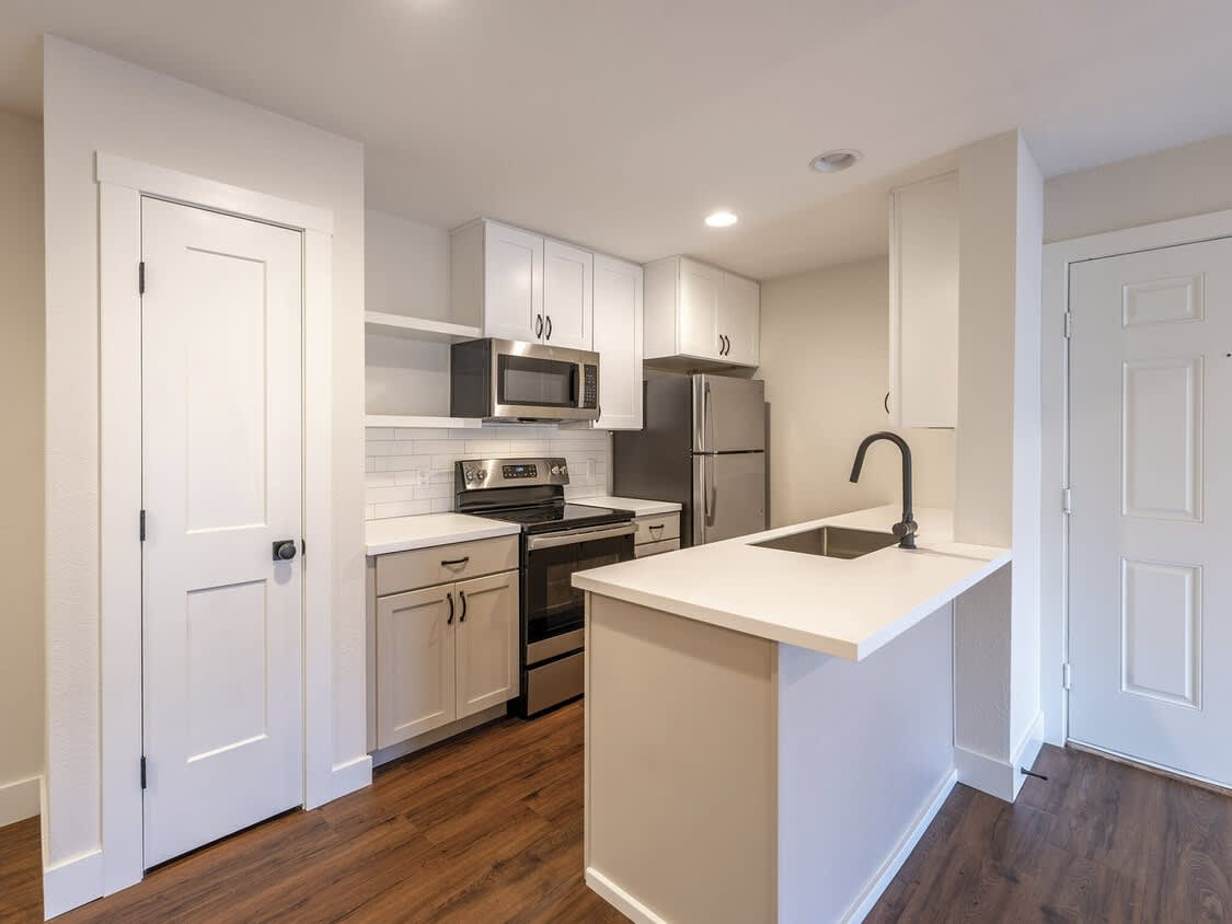 2143 S Ventura – photo 5
