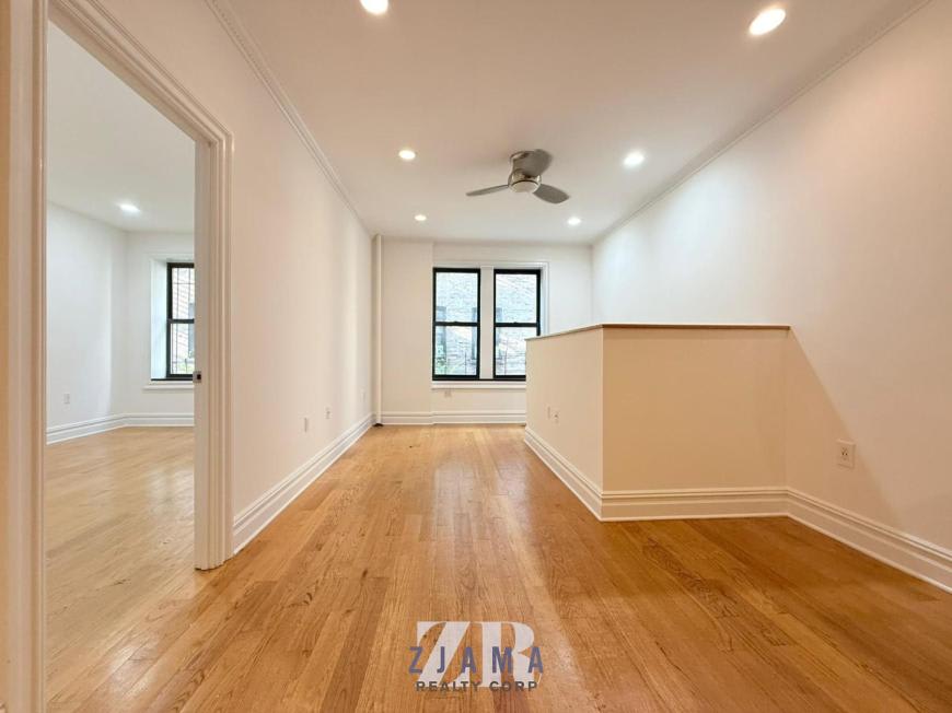 315 Lincoln Place – photo 2