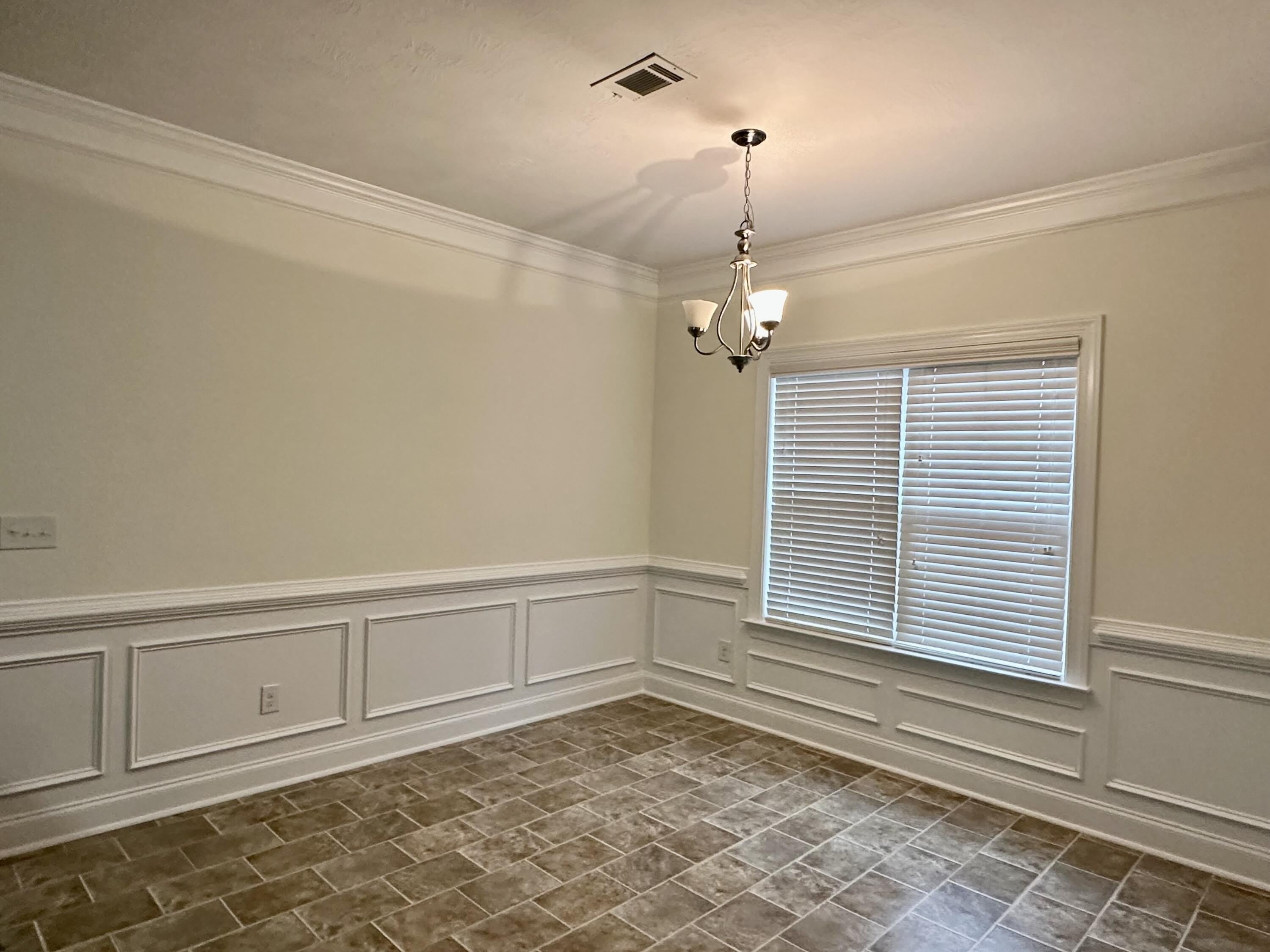 2455 Newbury Avenue – photo 5