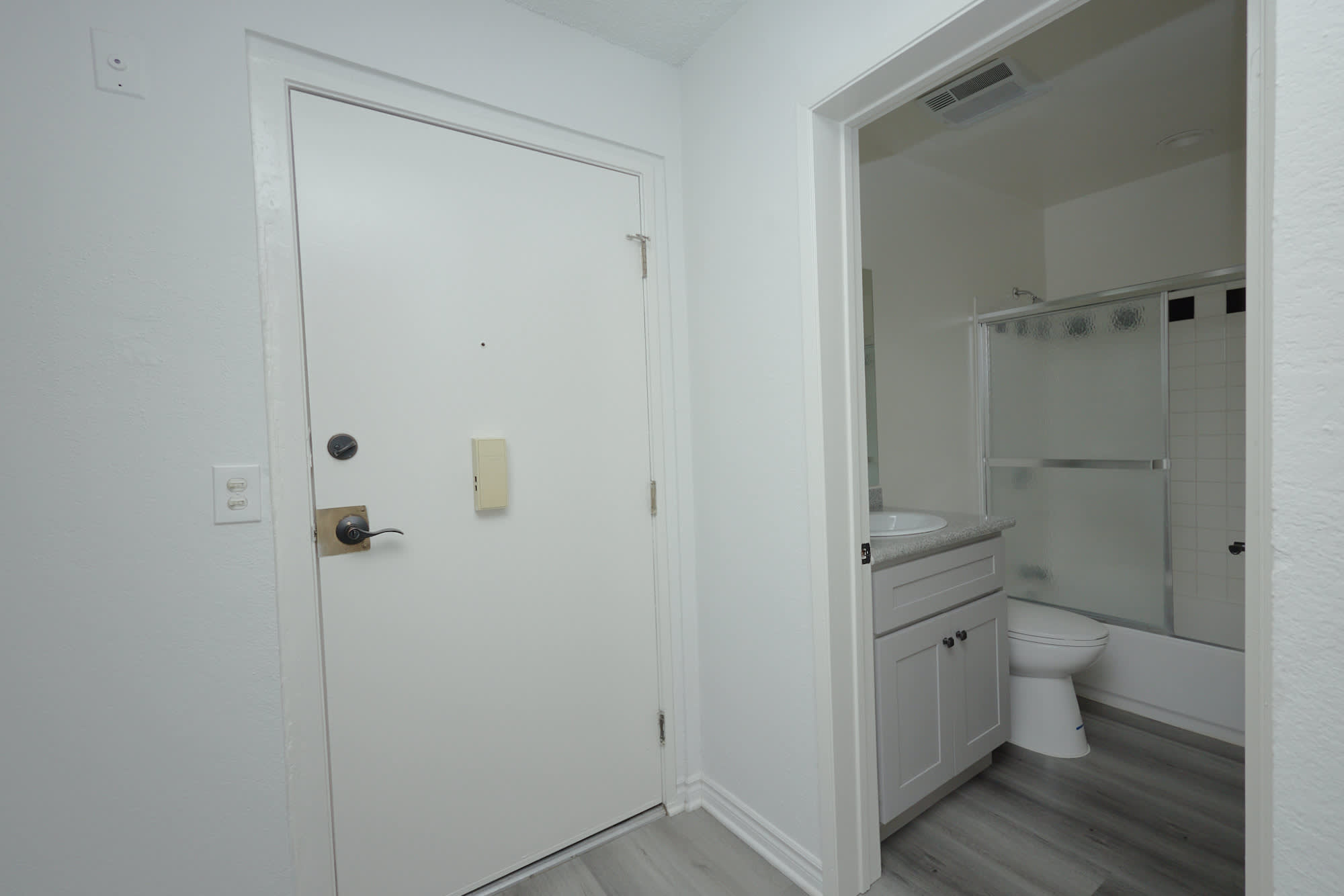1632 N. Formosa Ave. – photo 5