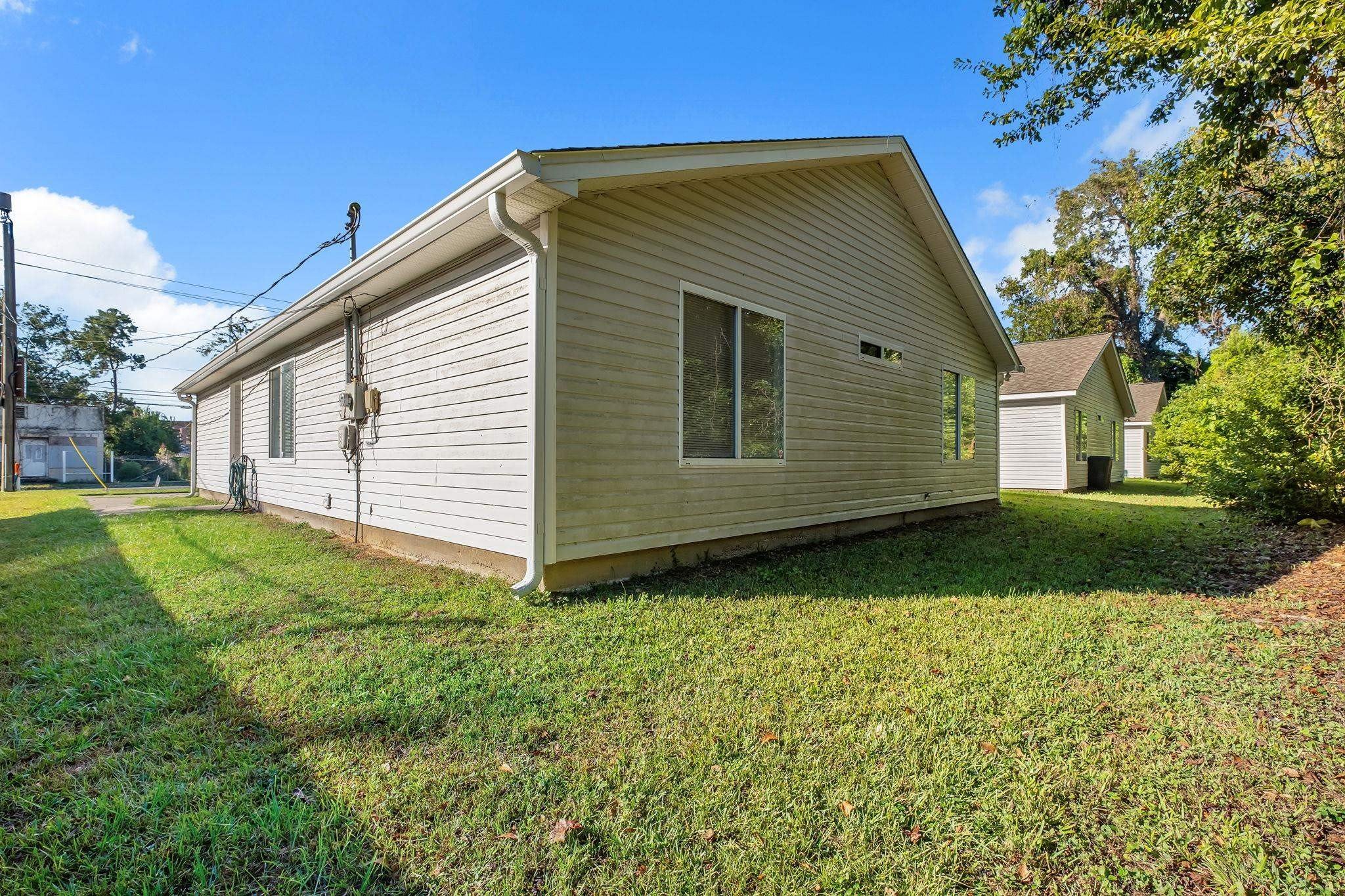 712 W Brevard Street – photo 2