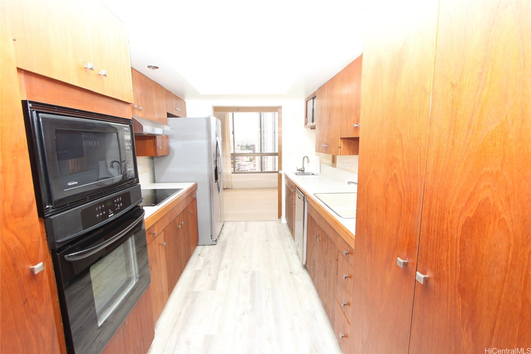 1050 Lunalilo Street – photo 3