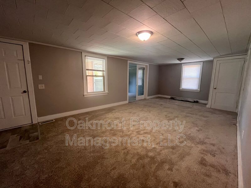 735 NC HWY24 – photo 3